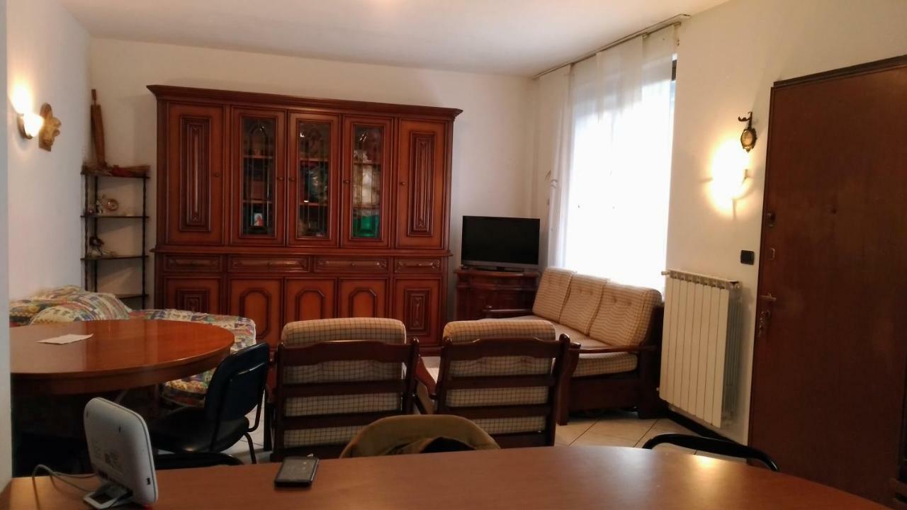 Villetta Rossini Appartamento Da Condividere Con Me Luciano Servizio Ospiti Taxi Driver Navetta No Wifi 2 Camera Da Letto Per 5 Persone Valbrembo Exteriör bild